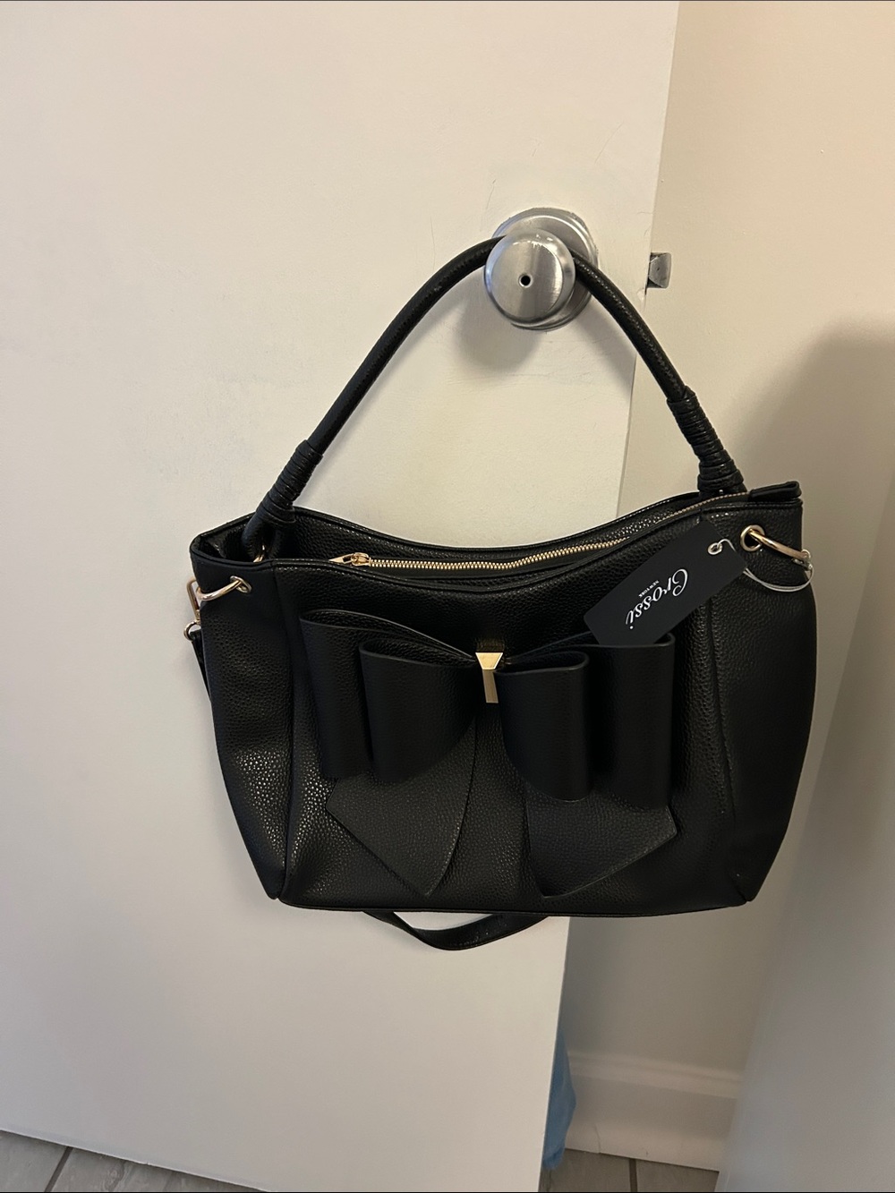 Elegant Black Bow-Accent Shoulder Bag